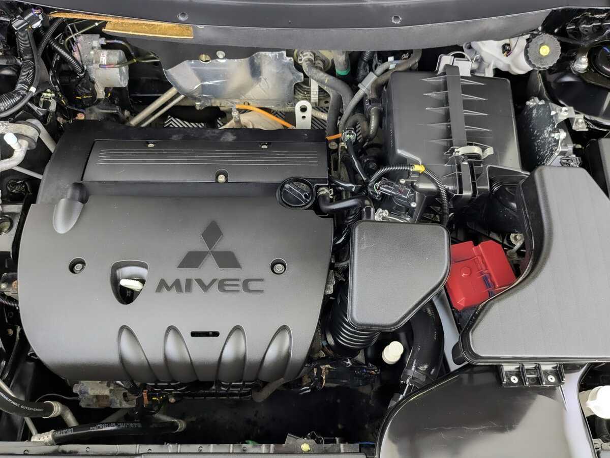 Mitsubishi Outlander с пробегом — 2021 год. Фото: #8
