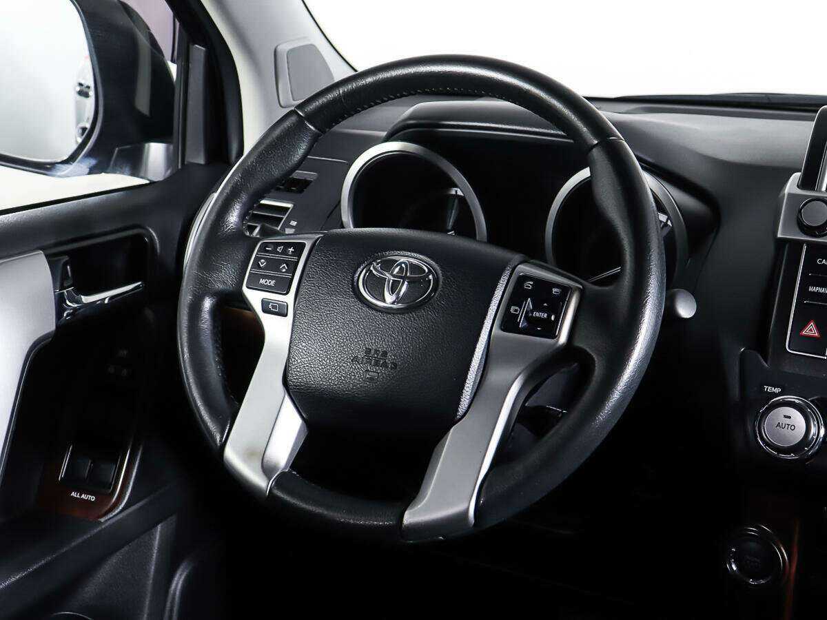 Toyota Land Cruiser Prado с пробегом — 2016 год. Фото: #13