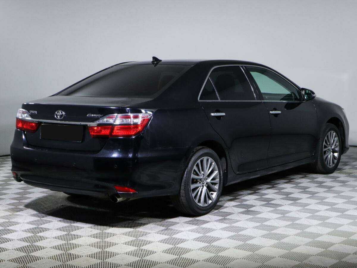 Toyota Camry с пробегом — 2017 год. Фото: #3