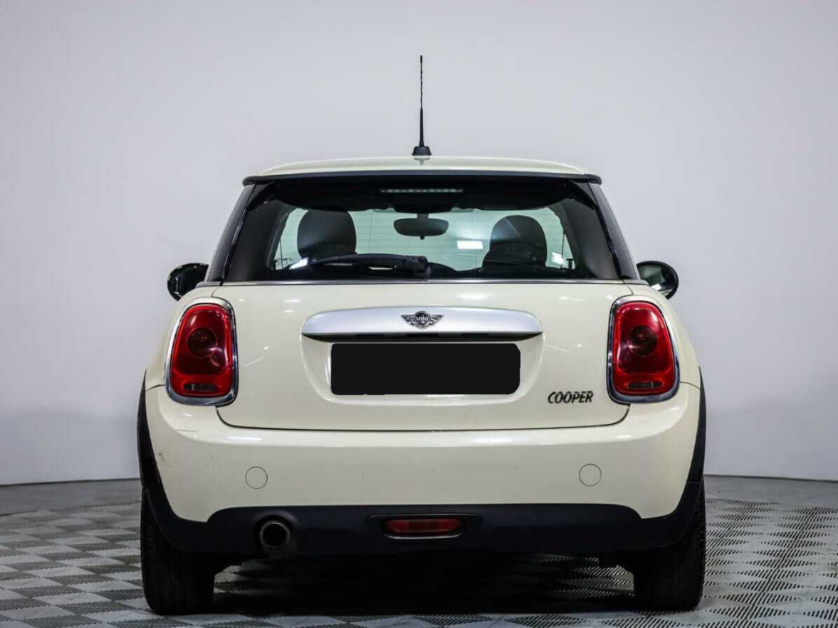 Mini Hatch с пробегом — 2015 год. Фото: #4