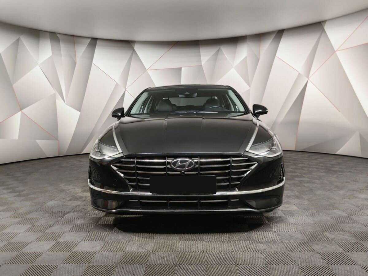 Hyundai Sonata с пробегом — 2022 год. Фото: #6