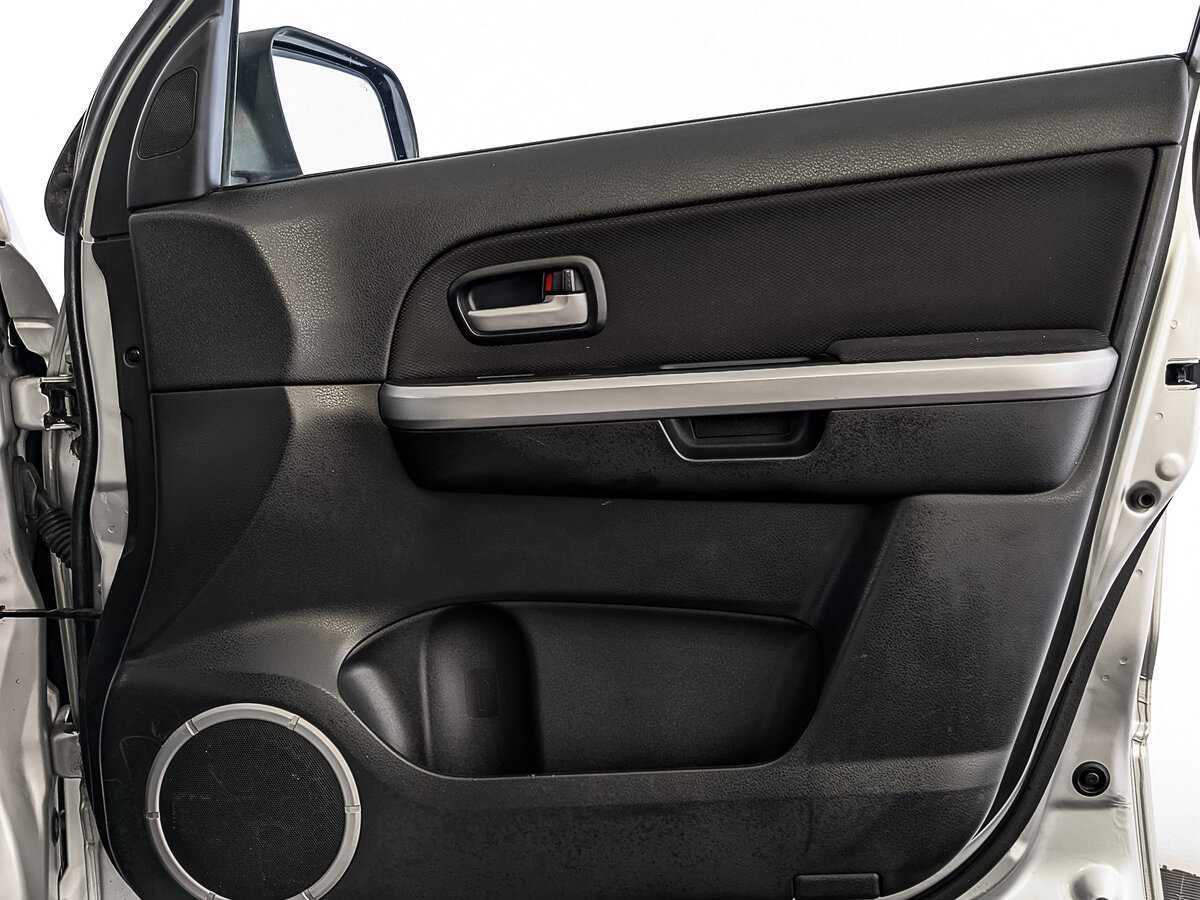 Suzuki Grand Vitara с пробегом — 2010 год. Фото: #23