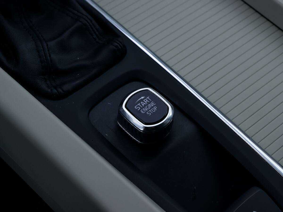 Volvo XC60 с пробегом — 2018 год. Фото: #19