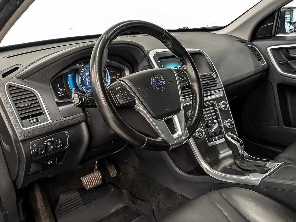 Volvo XC60 с пробегом — 2015 год. Фото: #14