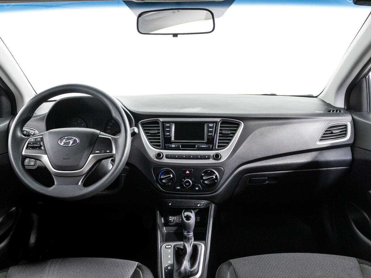 Hyundai Solaris с пробегом — 2017 год. Фото: #12