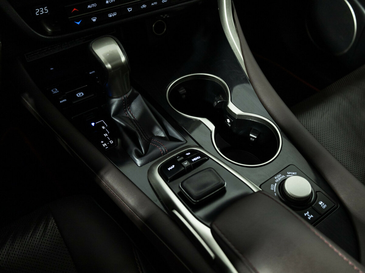 Lexus RX с пробегом — 2018 год. Фото: #16