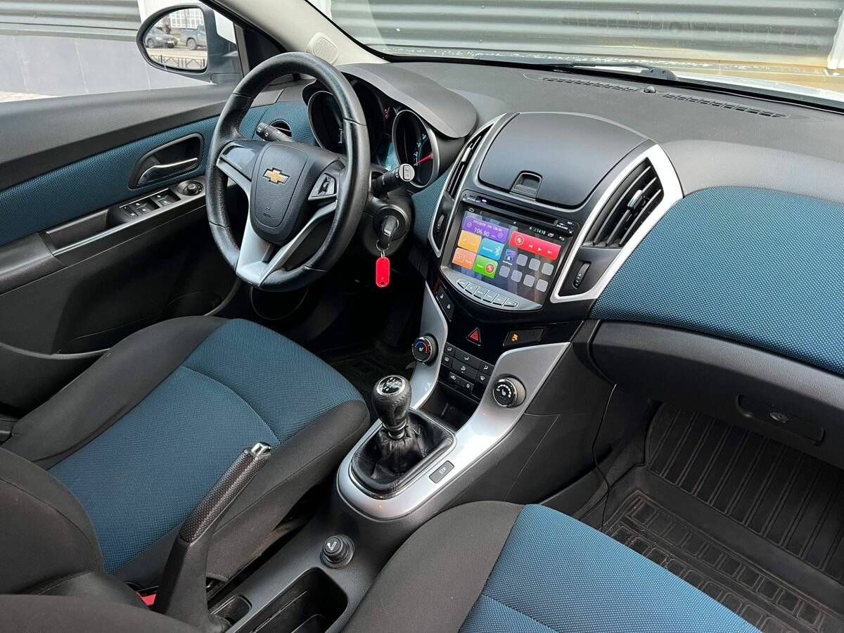 Chevrolet Cruze с пробегом — 2013 год. Фото: #6