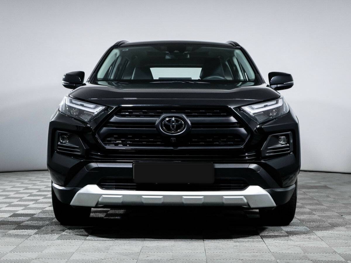 Toyota RAV4 с пробегом — 2024 год. Фото: #1