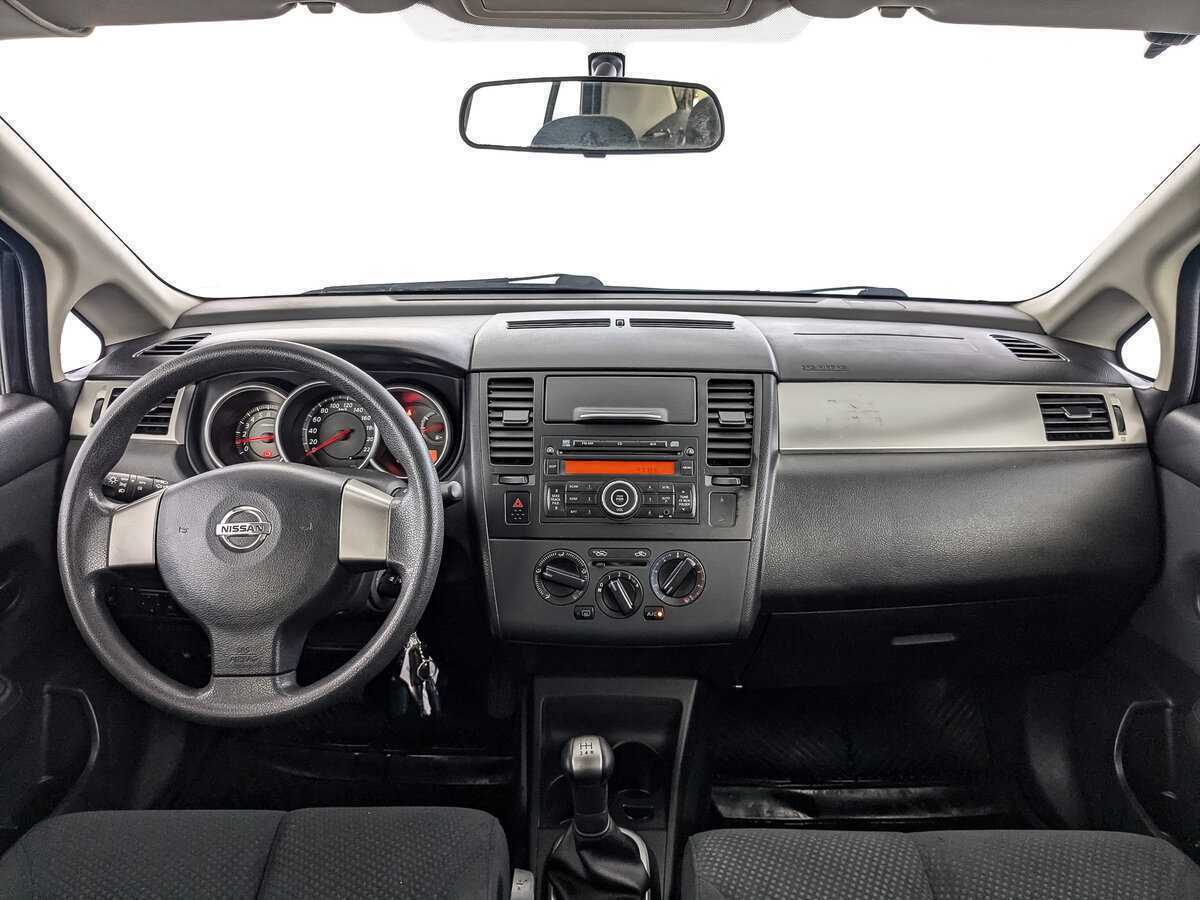Nissan Tiida с пробегом — 2011 год. Фото: #9