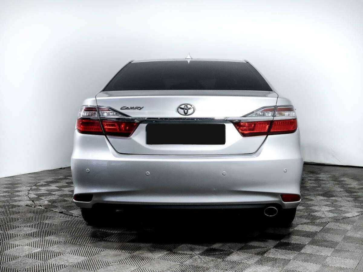 Toyota Camry с пробегом — 2018 год. Фото: #4