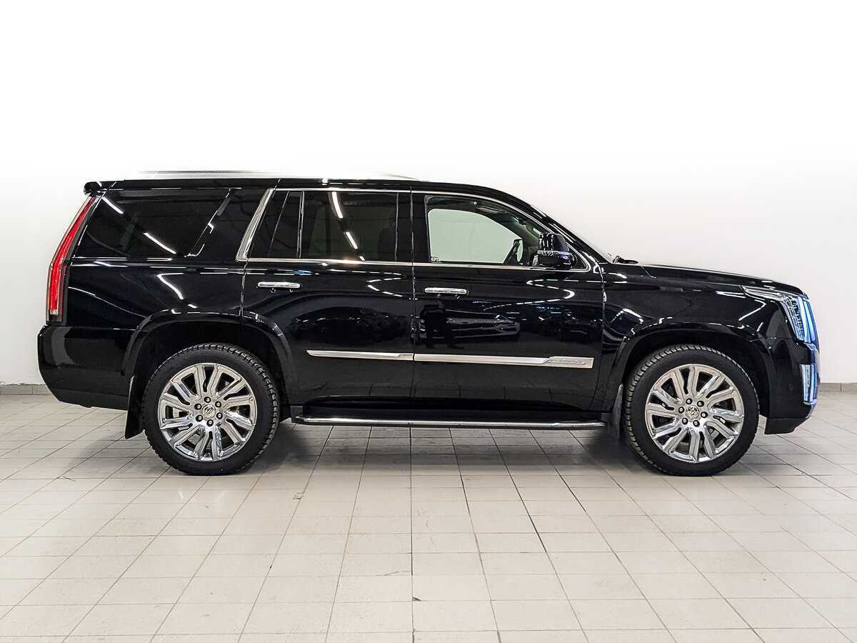 Cadillac Escalade с пробегом — 2018 год. Фото: #3