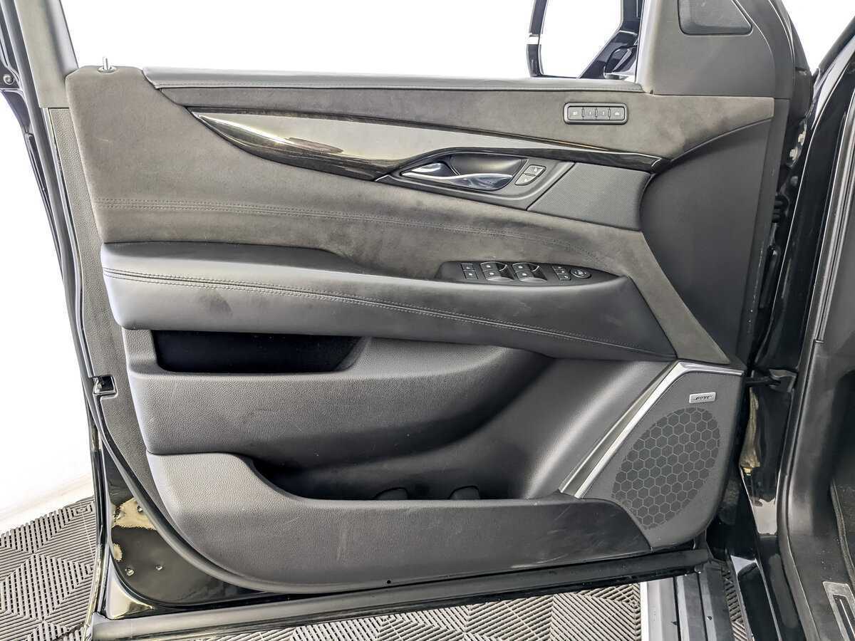 Cadillac Escalade с пробегом — 2019 год. Фото: #14