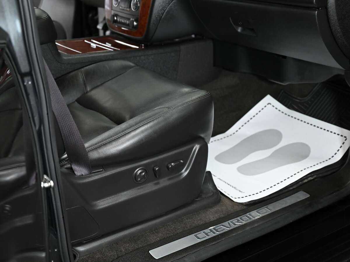 Chevrolet Tahoe с пробегом — 2012 год. Фото: #11