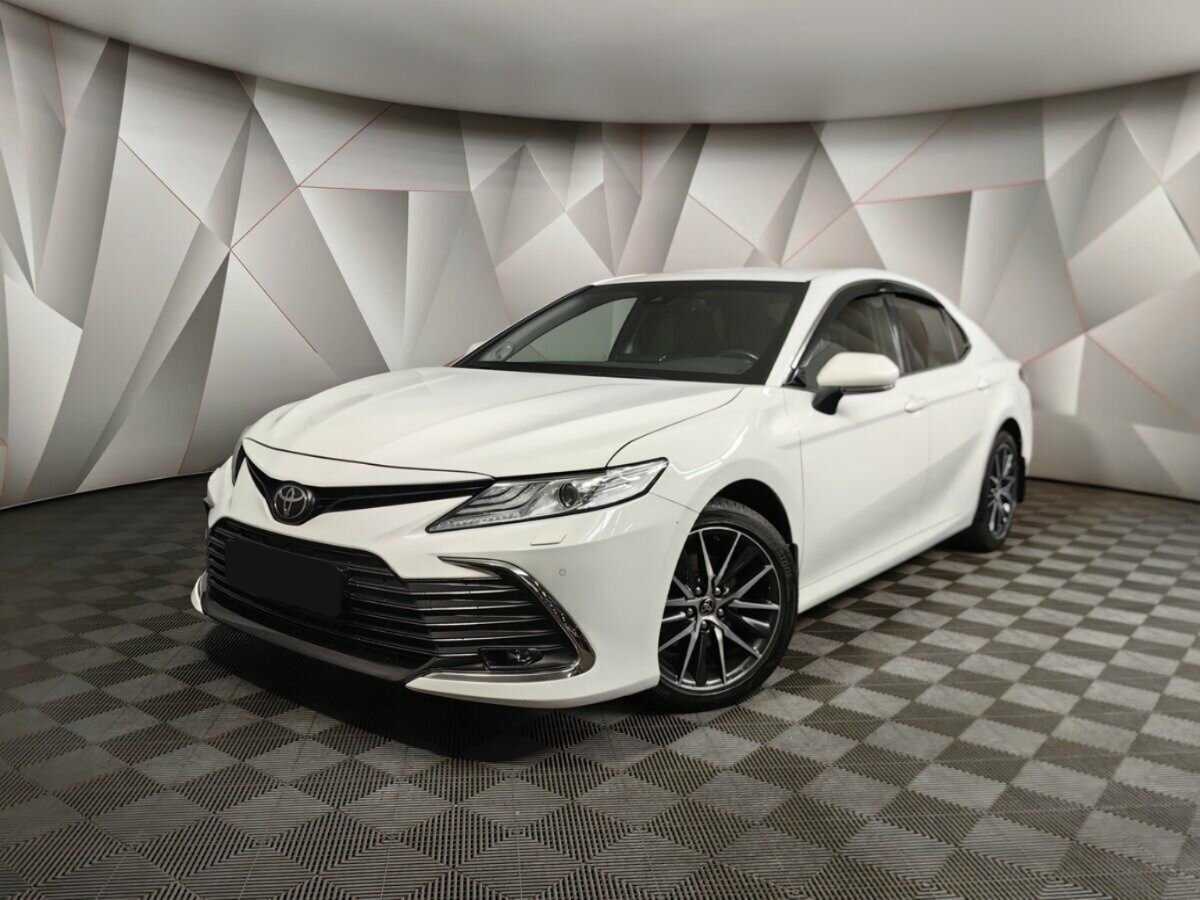Toyota Camry с пробегом — 2022 год. Посмотреть фото