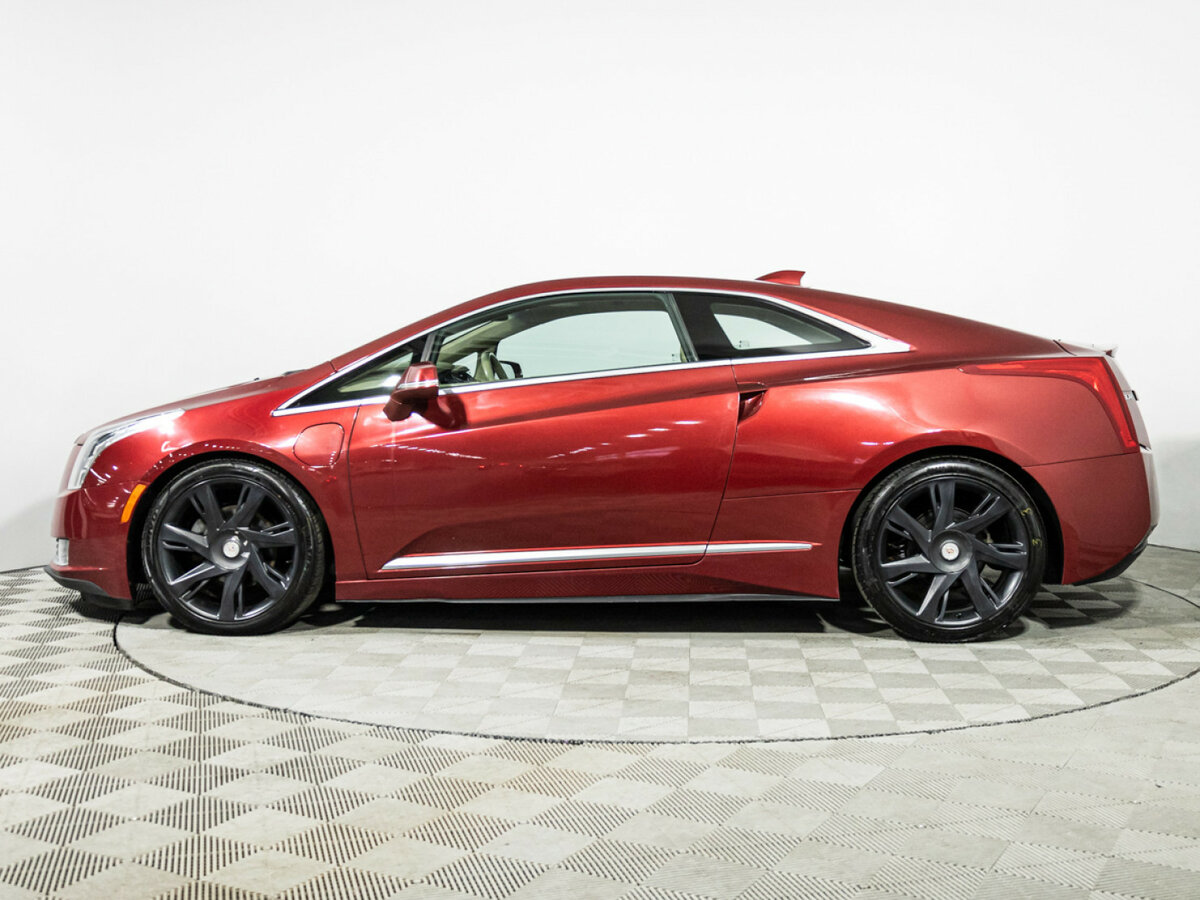 Cadillac ELR с пробегом — 2014 год. Фото: #7