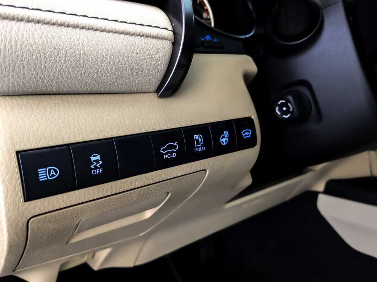Toyota Camry с пробегом — 2021 год. Фото: #24