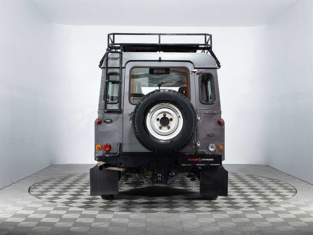 Land Rover Defender с пробегом — 2013 год. Фото: #5