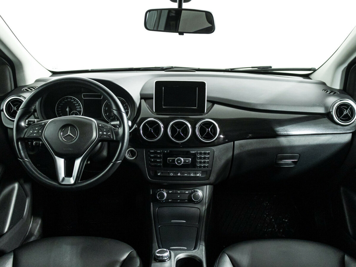 Mercedes-Benz B-Класс с пробегом — 2014 год. Фото: #12