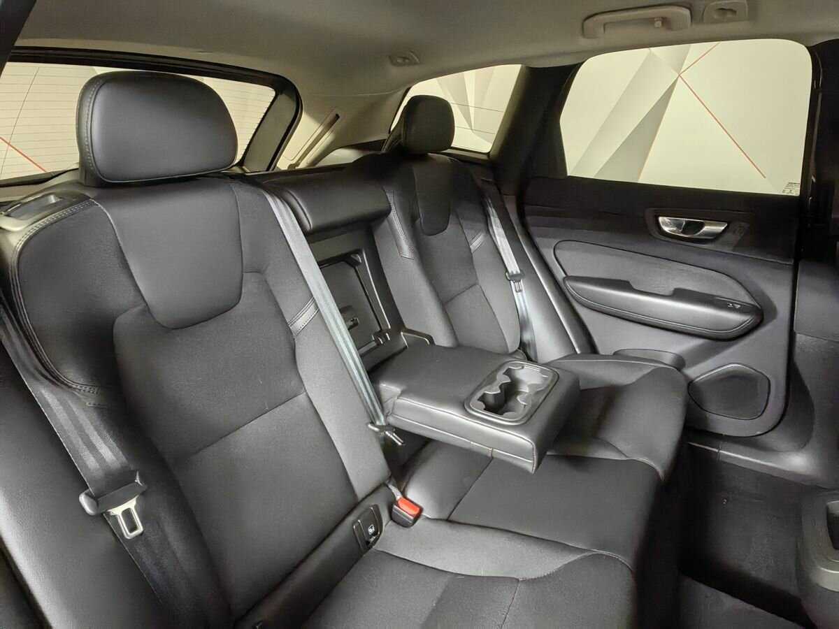 Volvo XC60 с пробегом — 2021 год. Фото: #12