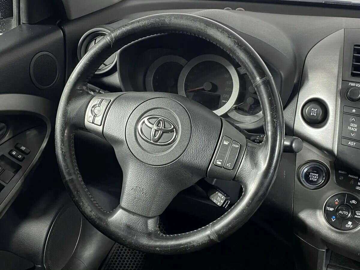 Toyota RAV4 с пробегом — 2008 год. Фото: #10