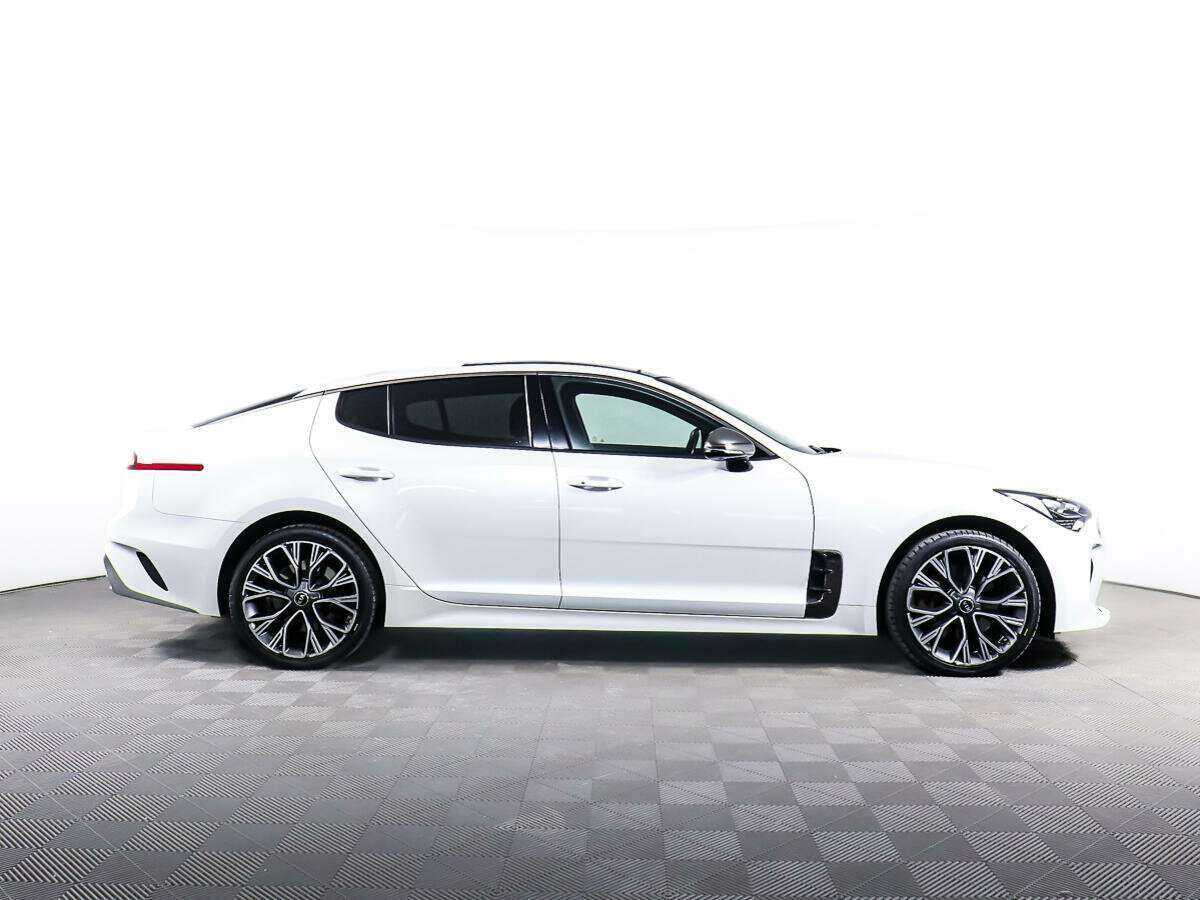 Kia Stinger с пробегом — 2018 год. Фото: #3