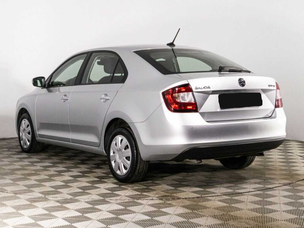 Skoda Rapid с пробегом — 2018 год. Фото: #6