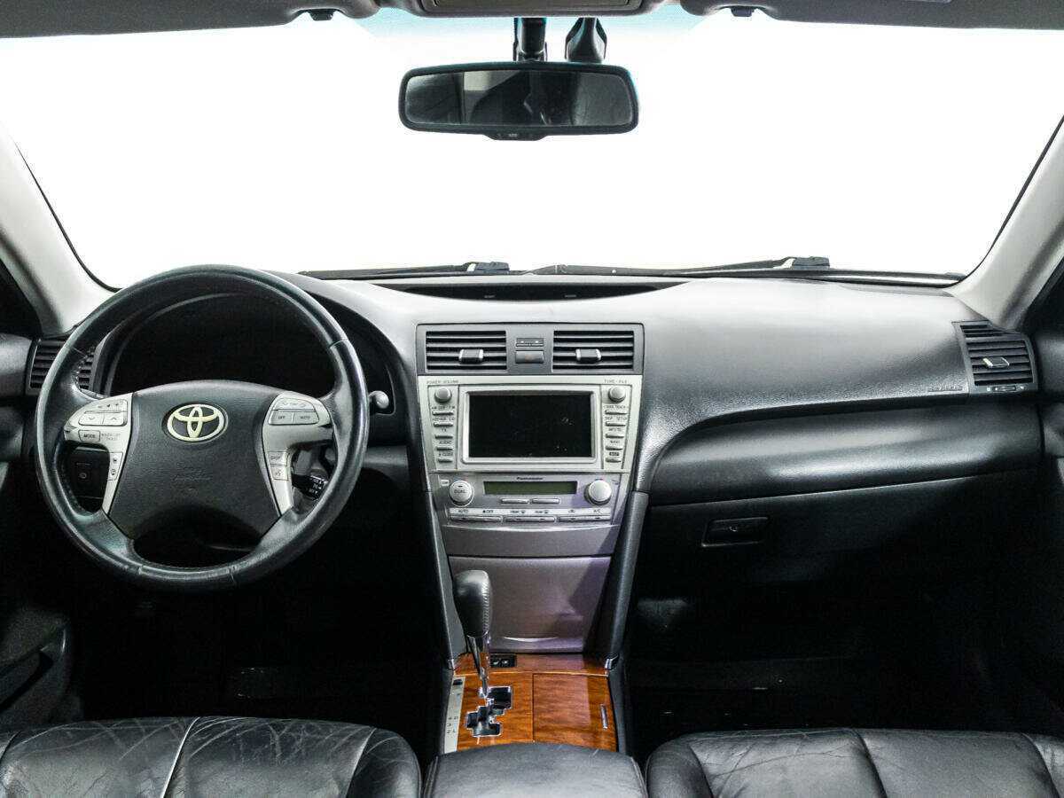 Toyota Camry с пробегом — 2011 год. Фото: #12
