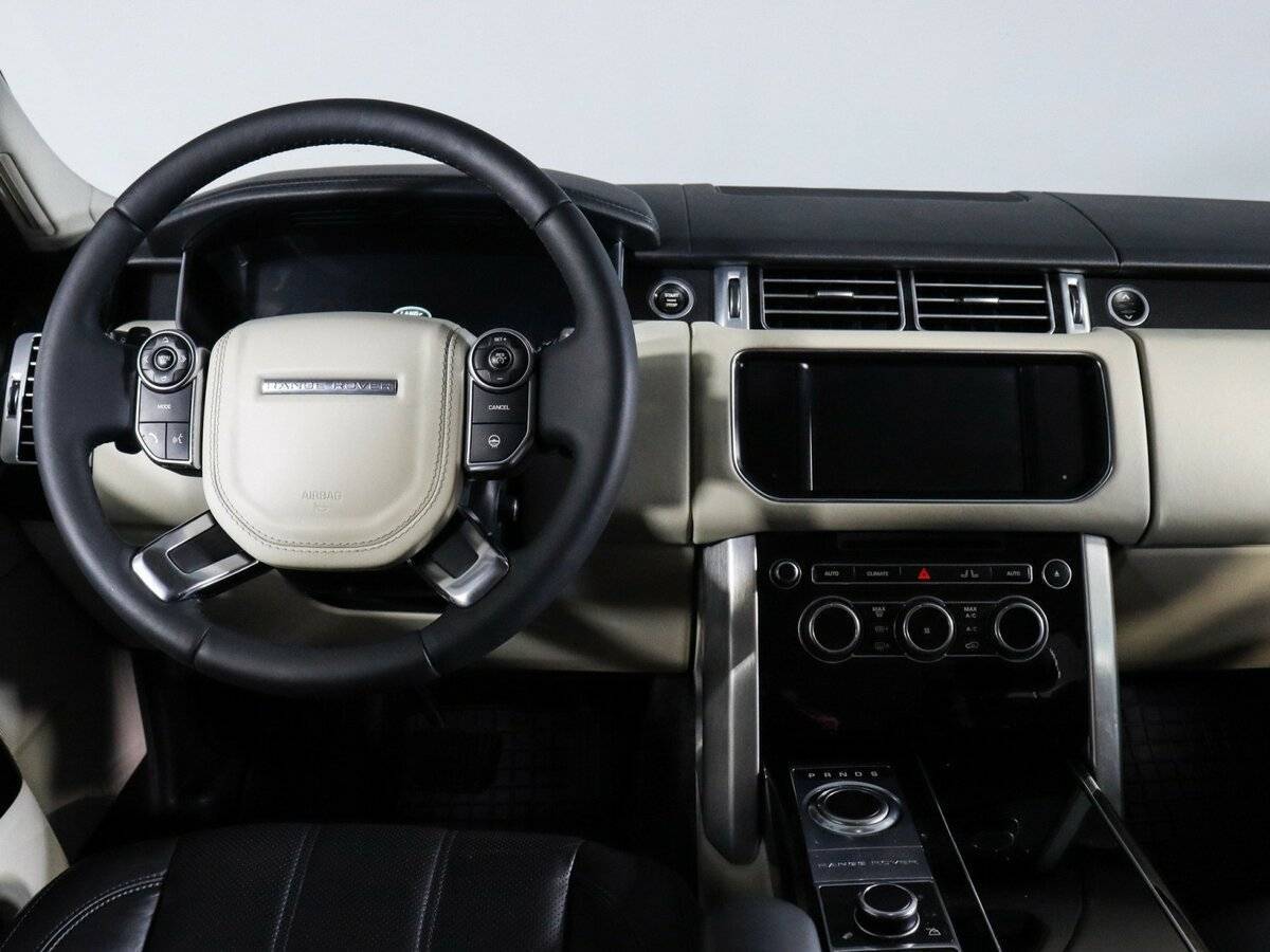 Land Rover Range Rover с пробегом — 2015 год. Фото: #11