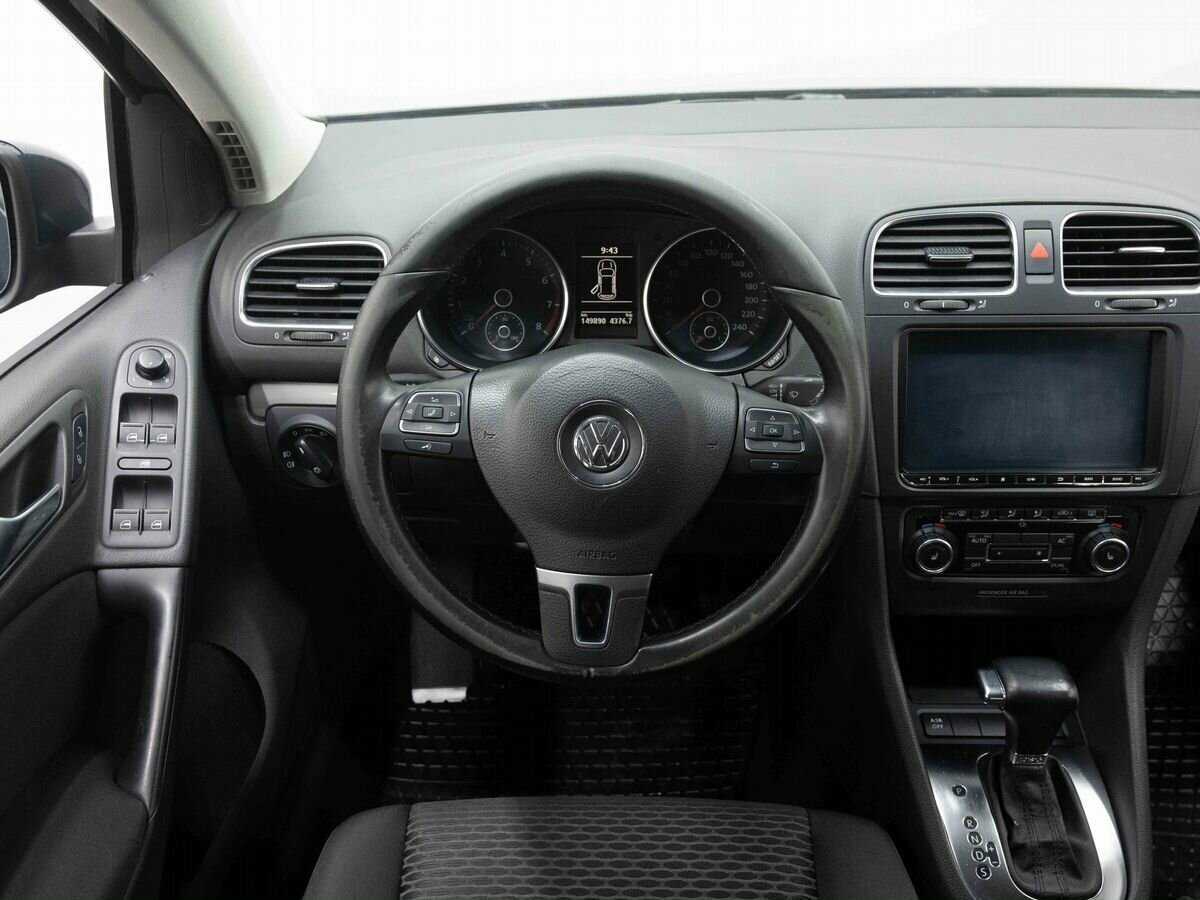 Volkswagen Golf с пробегом — 2009 год. Фото: #13
