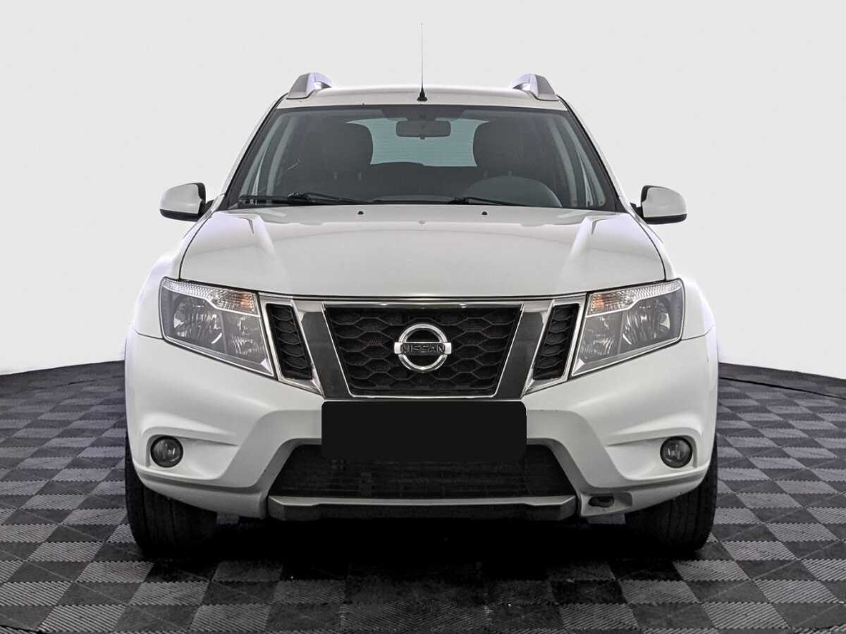 Nissan Terrano с пробегом — 2015 год. Фото: #1