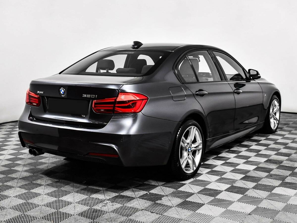 BMW 3 серии с пробегом — 2017 год. Фото: #4