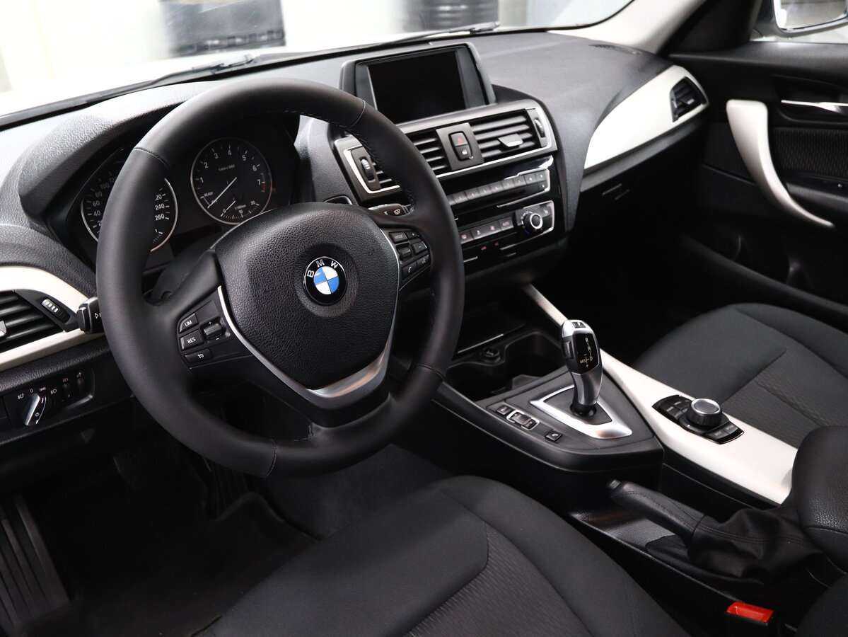 BMW 1 серии с пробегом — 2016 год. Фото: #9