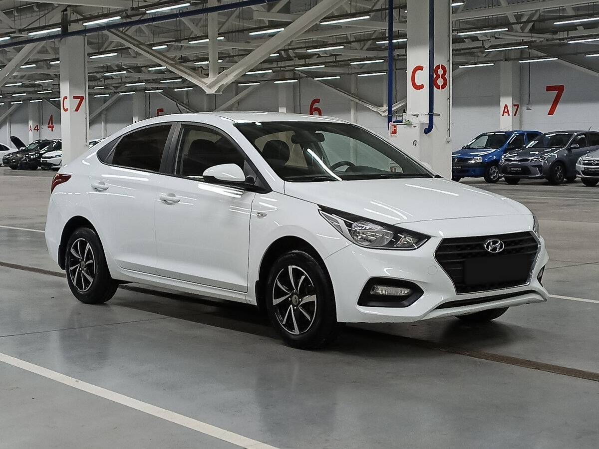 Hyundai Solaris с пробегом — 2017 год. Фото: #2