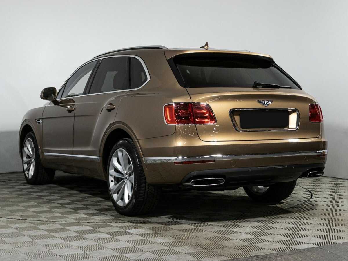 Bentley Bentayga с пробегом — 2016 год. Фото: #6