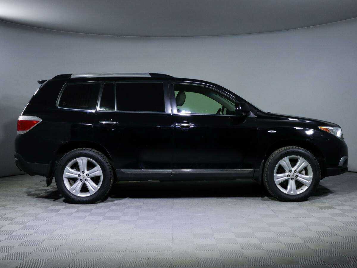 Toyota Highlander с пробегом — 2012 год. Фото: #3