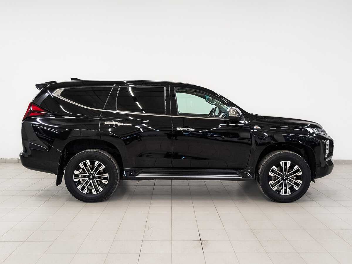 Mitsubishi Montero Sport с пробегом — 2021 год. Фото: #3