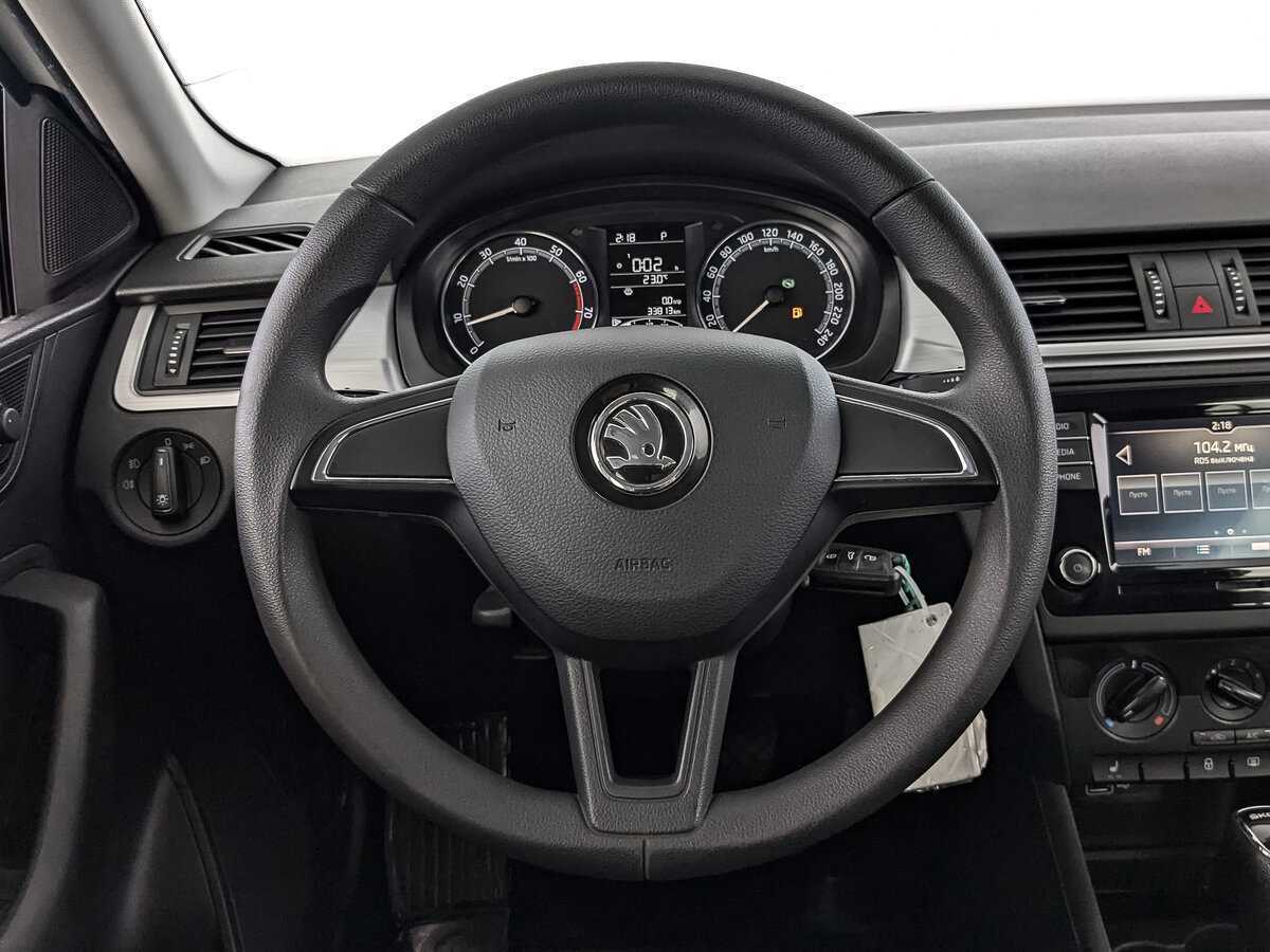 Skoda Rapid с пробегом — 2019 год. Фото: #17