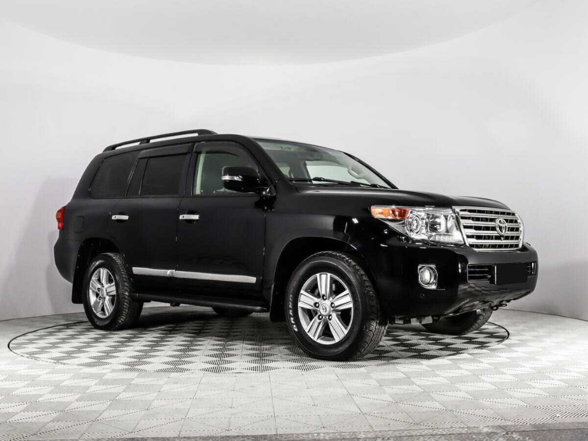 Toyota Land Cruiser с пробегом — 2012 год. Фото: #2