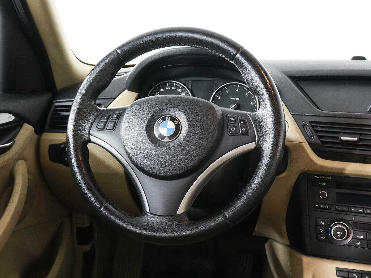 BMW X1 с пробегом — 2010 год. Фото: #13