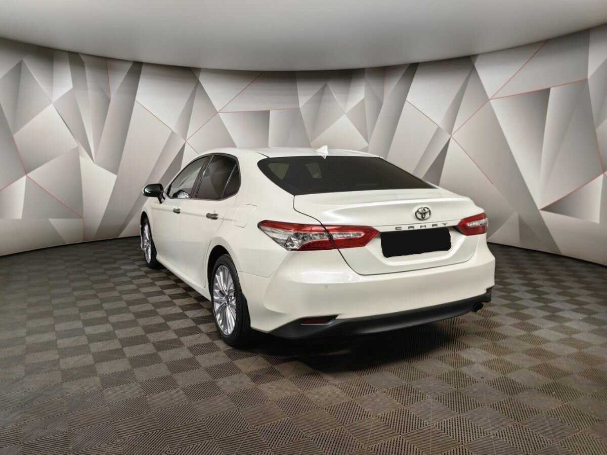 Toyota Camry с пробегом — 2020 год. Фото: #3