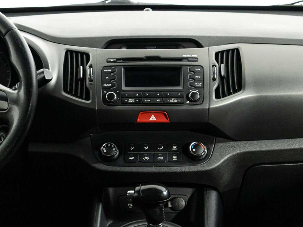Kia Sportage с пробегом — 2010 год. Фото: #13