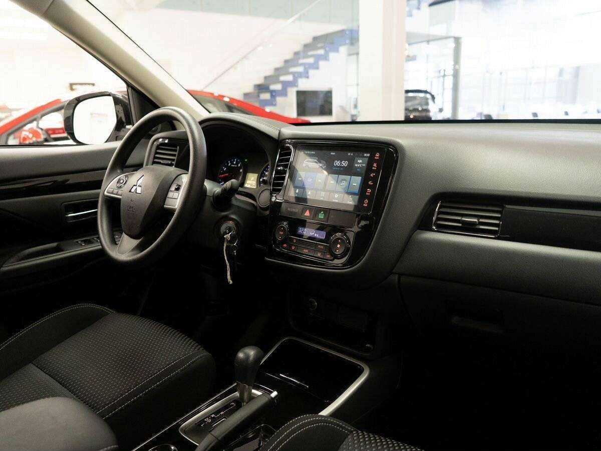 Mitsubishi Outlander с пробегом — 2022 год. Фото: #15