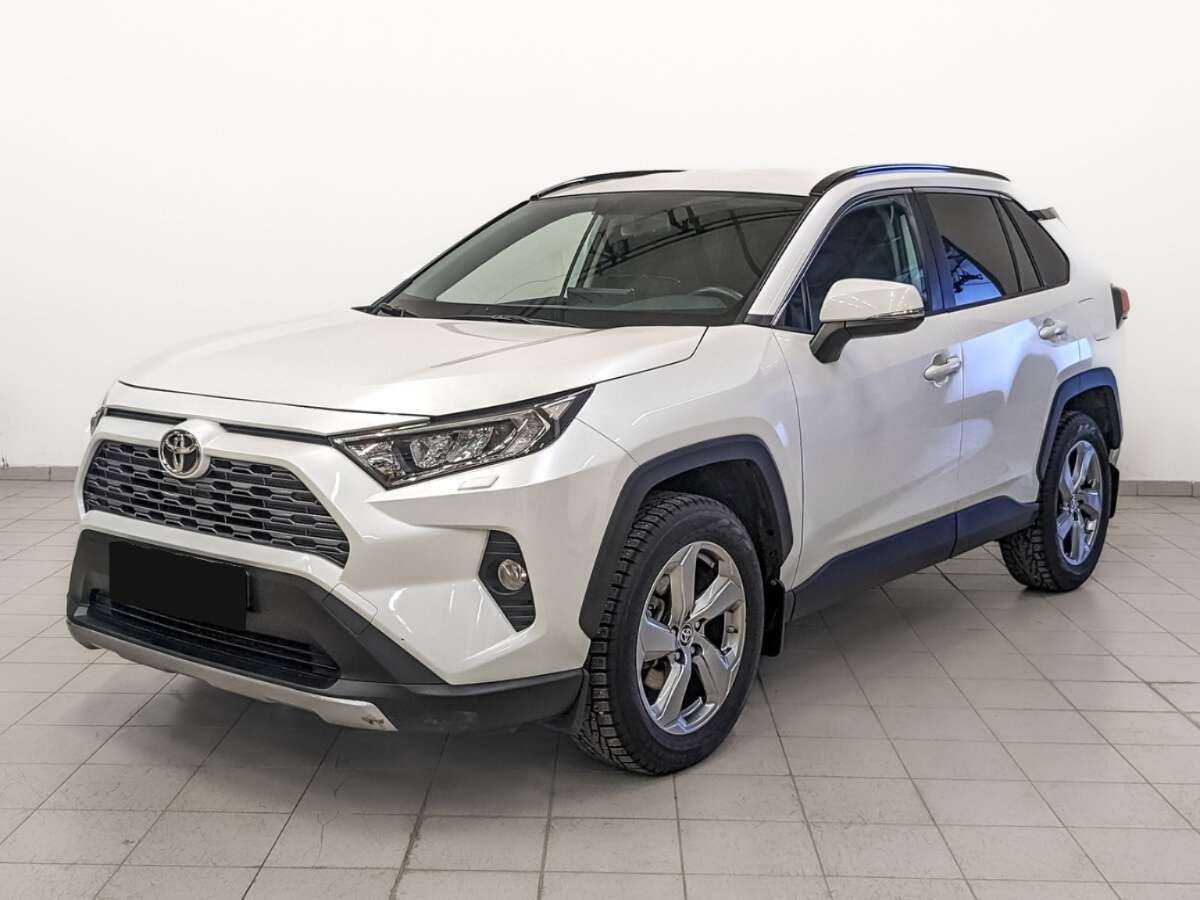 Toyota RAV4 с пробегом — 2021 год. Фото: #0