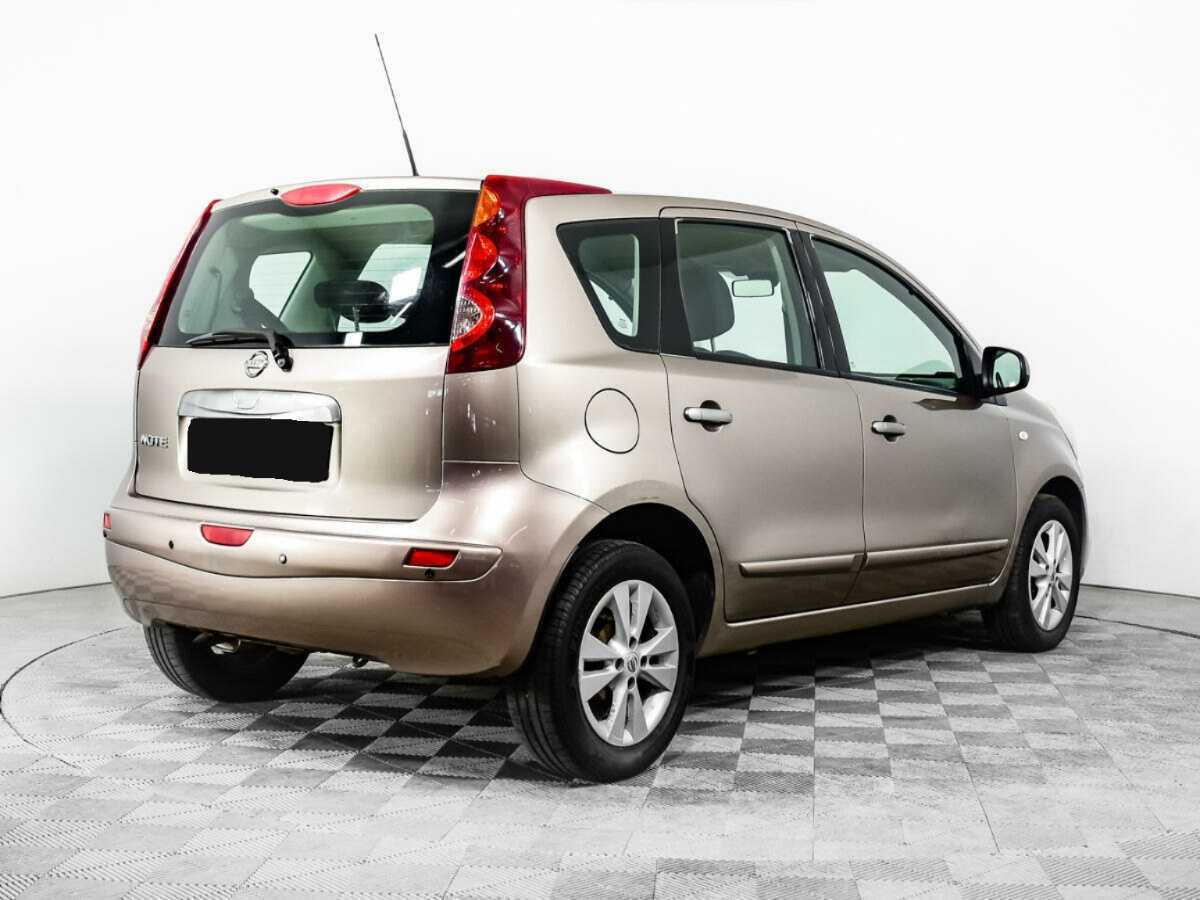 Nissan Note с пробегом — 2011 год. Фото: #4