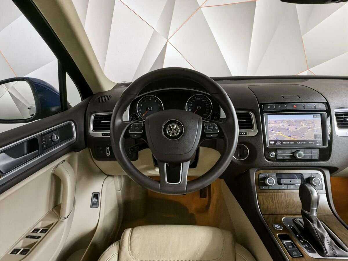 Volkswagen Touareg с пробегом — 2016 год. Фото: #12