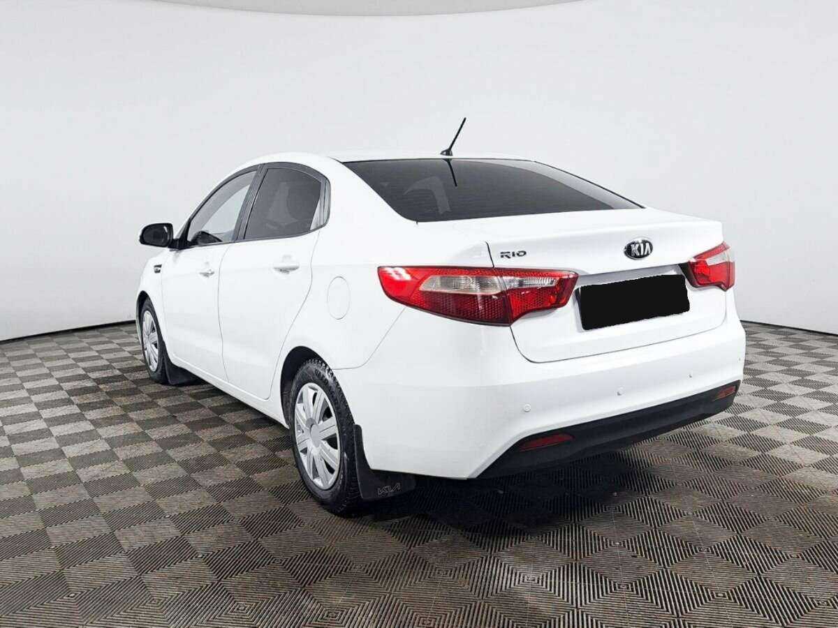 Kia Rio с пробегом — 2014 год. Фото: #5