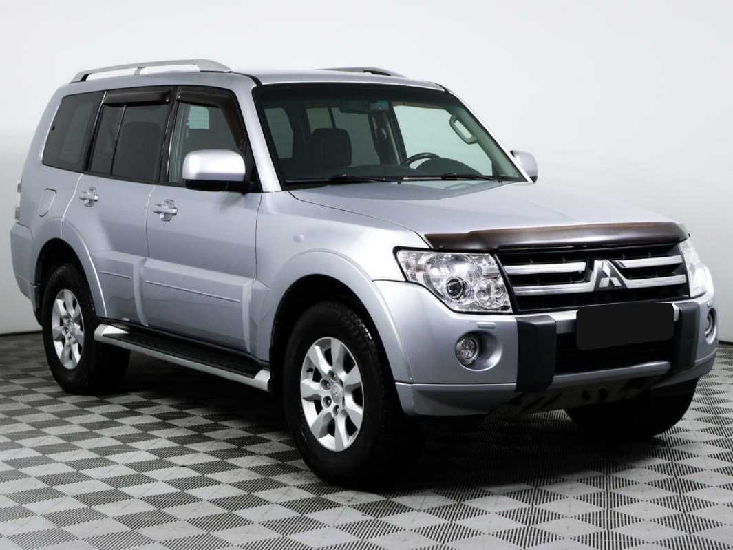 Mitsubishi Pajero с пробегом — 2011 год. Фото: #2