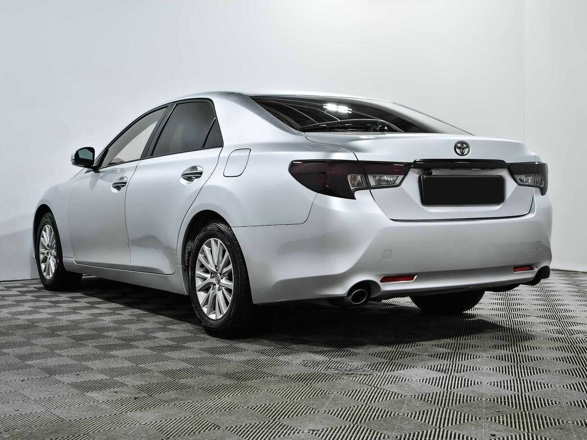 Toyota Mark X с пробегом — 2016 год. Фото: #4