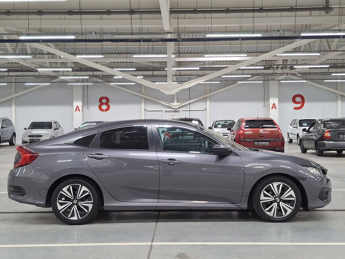 Honda Civic с пробегом — 2016 год. Фото: #3