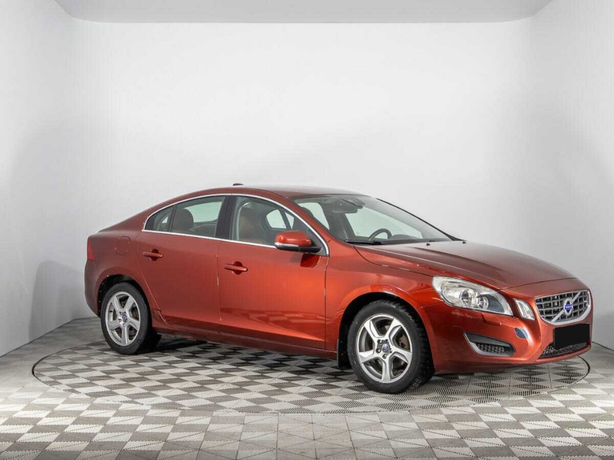Volvo S60 с пробегом — 2011 год. Фото: #1